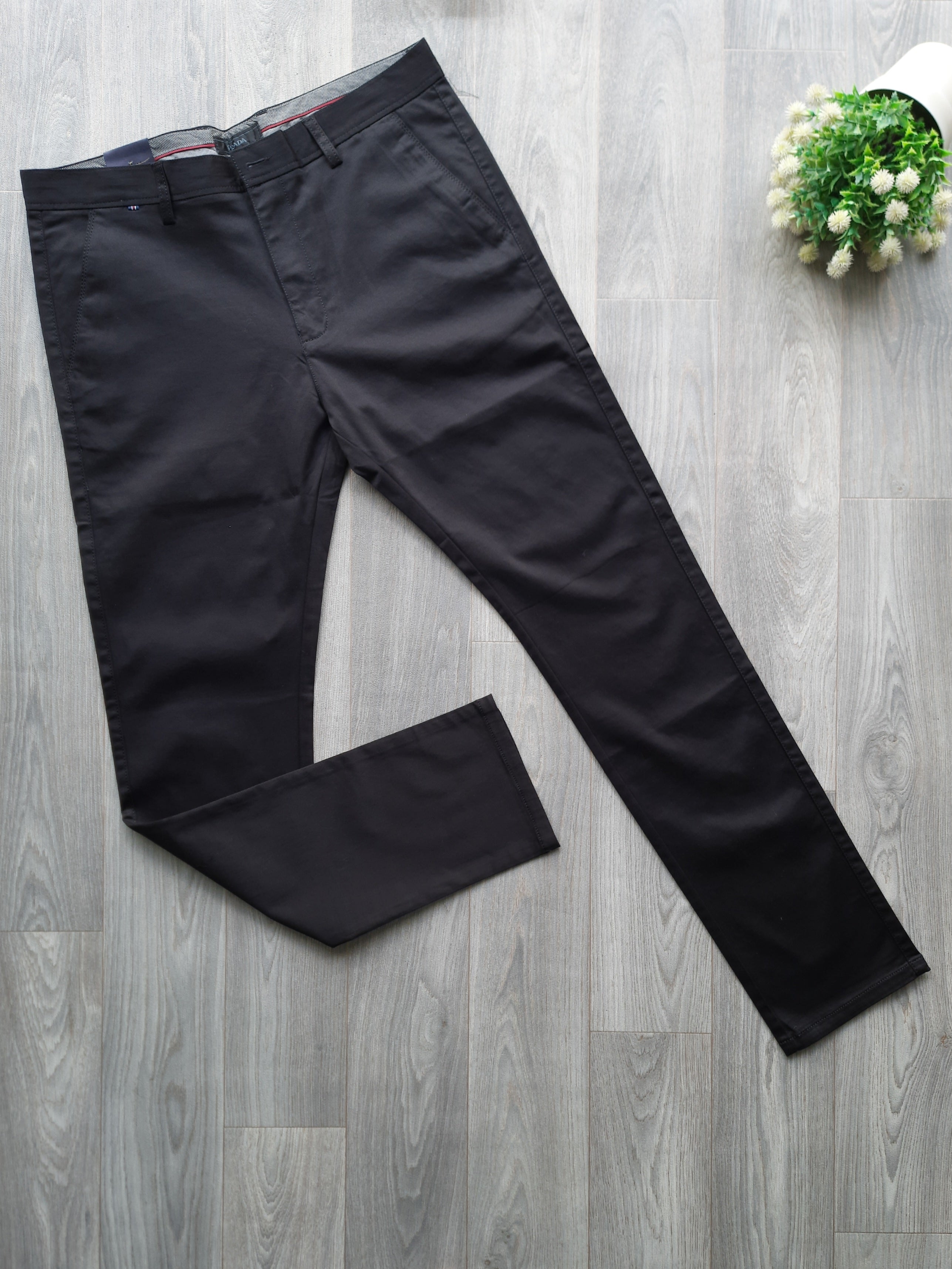 Black Slim Fit Men's Chino/ Khaki Pants